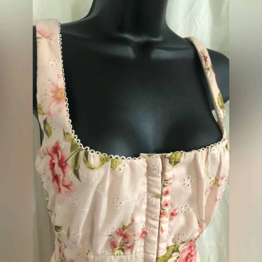 Jessica Simpson red roses eyelet lace fit & flare dress size medium brand new - Picture 11 of 17